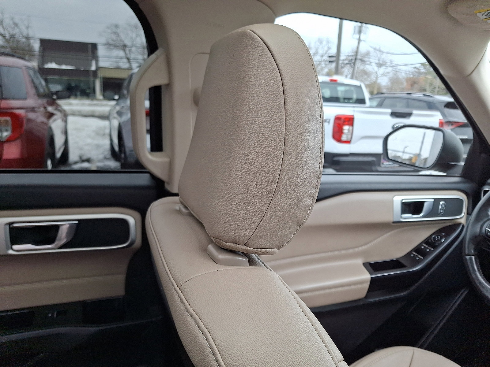 Certified 2020 Ford Explorer XLT w/ Equipment Group 202A image 13