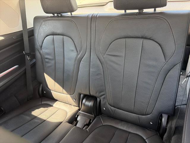 Used 2019 BMW X7 xDrive40i w/ Parking Assistance Package AWD/4WD image 18