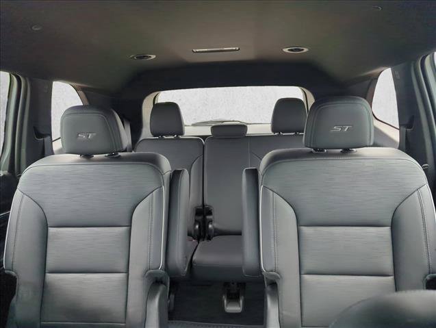 Used 2025 Buick Enclave Sport Touring w/ Super Cruise Package FWD image 23