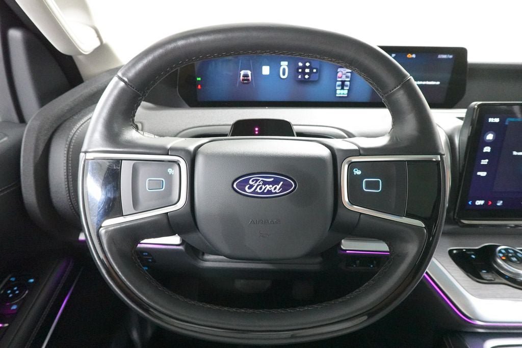 Certified 2025 Ford Expedition Platinum AWD/4WD image 14