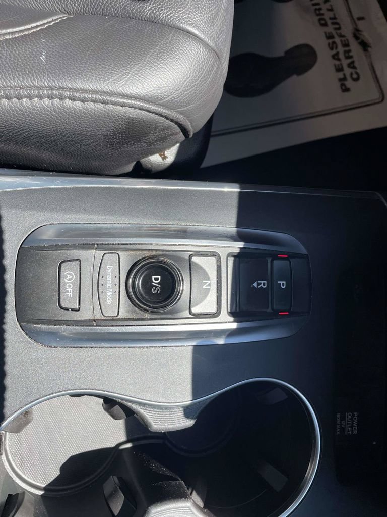 Used 2020 Acura MDX SH-AWD image 17