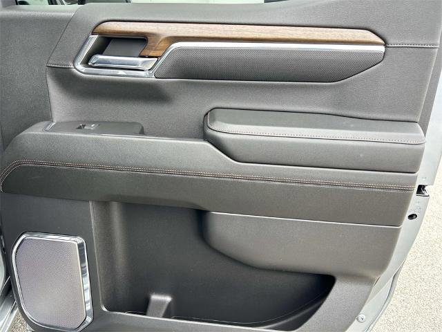 Used 2024 Chevrolet Silverado 1500 High Country w/ Technology Package image 18