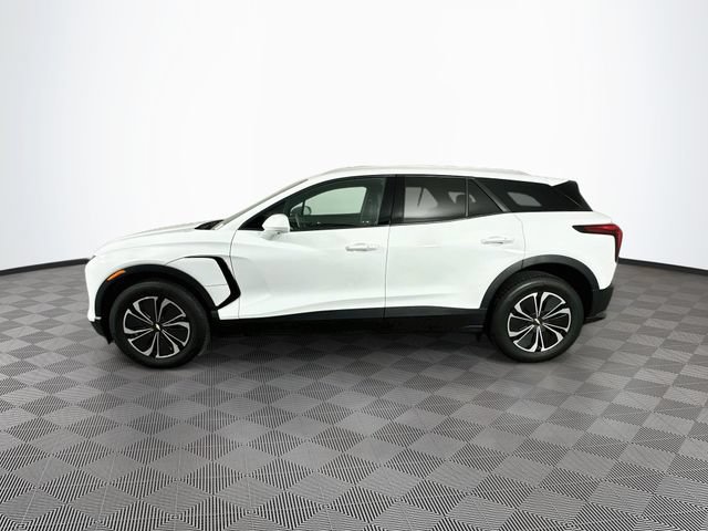 Used 2024 Chevrolet Blazer EV LT AWD/4WD image 8