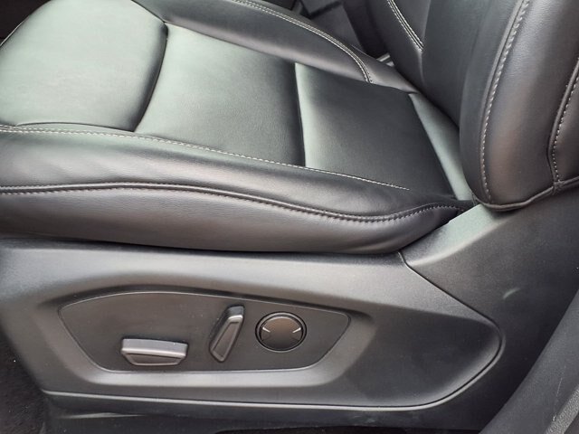 Certified 2024 Ford Explorer XLT w/ Equipment Group 202A AWD/4WD image 5