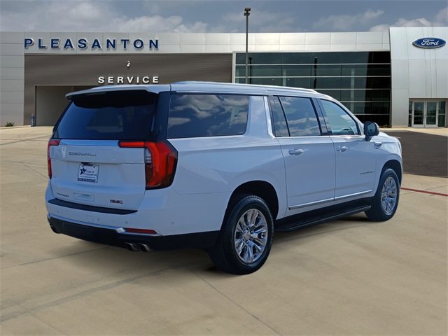 Used 2025 GMC Yukon XL Denali image 5