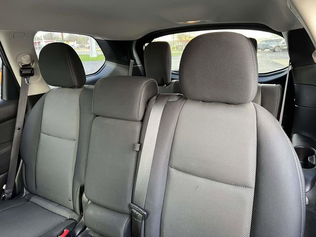 Used 2017 Nissan Pathfinder S image 27