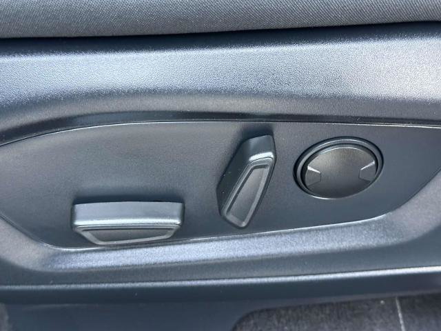 Certified 2025 Ford Explorer Active AWD/4WD image 18
