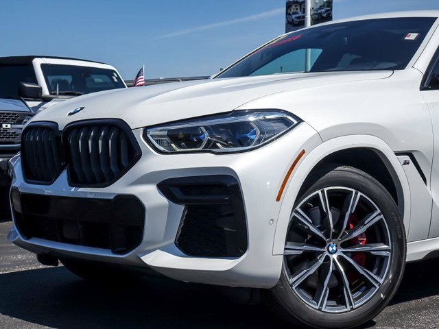 Used 2022 BMW X6 xDrive40i w/ Executive Package AWD/4WD image 3