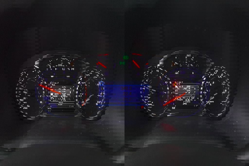 Used 2023 GMC Acadia SLE image 14