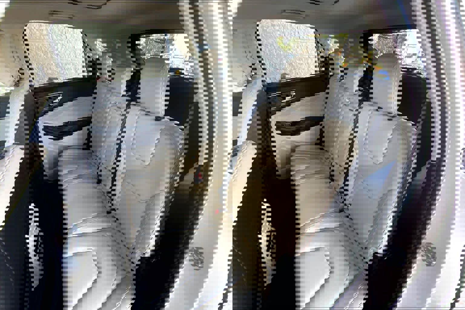 Certified 2019 Ford Edge Titanium w/ Equipment Group 301A image 20