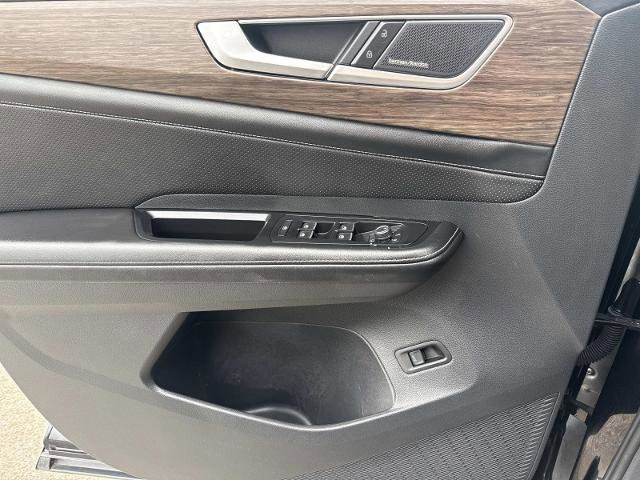 Used 2024 Volkswagen Atlas SEL Premium R-Line image 13