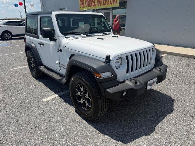 Used 2020 Jeep Wrangler Sport AWD/4WD image 2