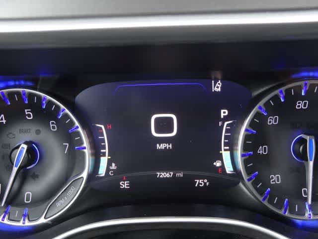 Used 2023 Chrysler Pacifica Touring-L FWD image 25