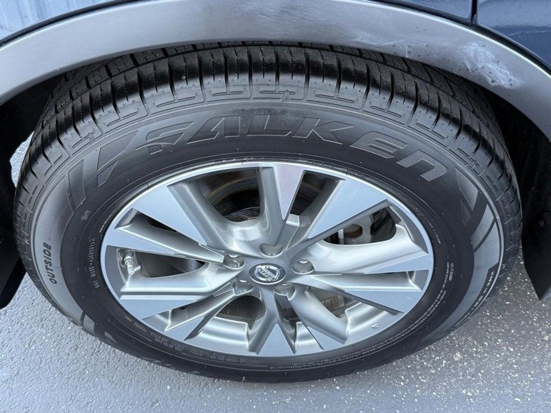 Used 2018 Nissan Murano SL w/ Moonroof Package image 8