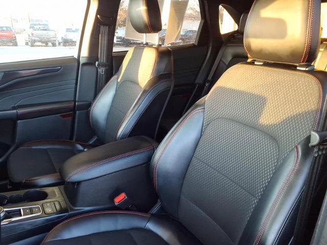 Certified 2025 Ford Escape ST-Line image 10