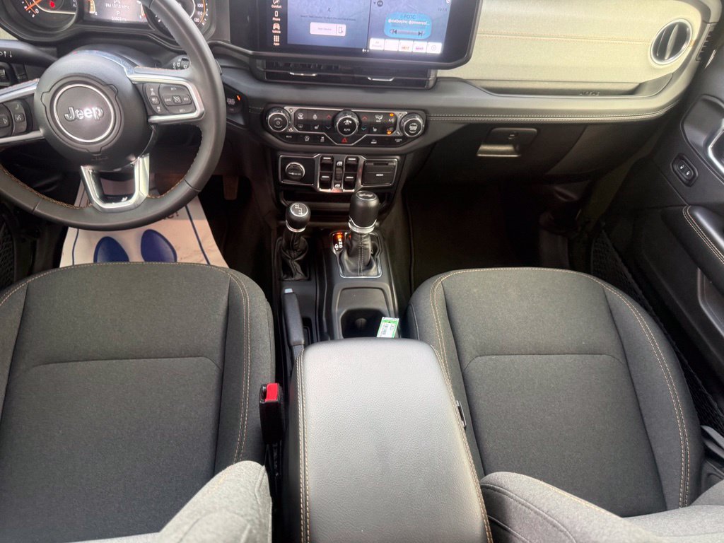 Used 2024 Jeep Wrangler Unlimited Sahara AWD/4WD image 48