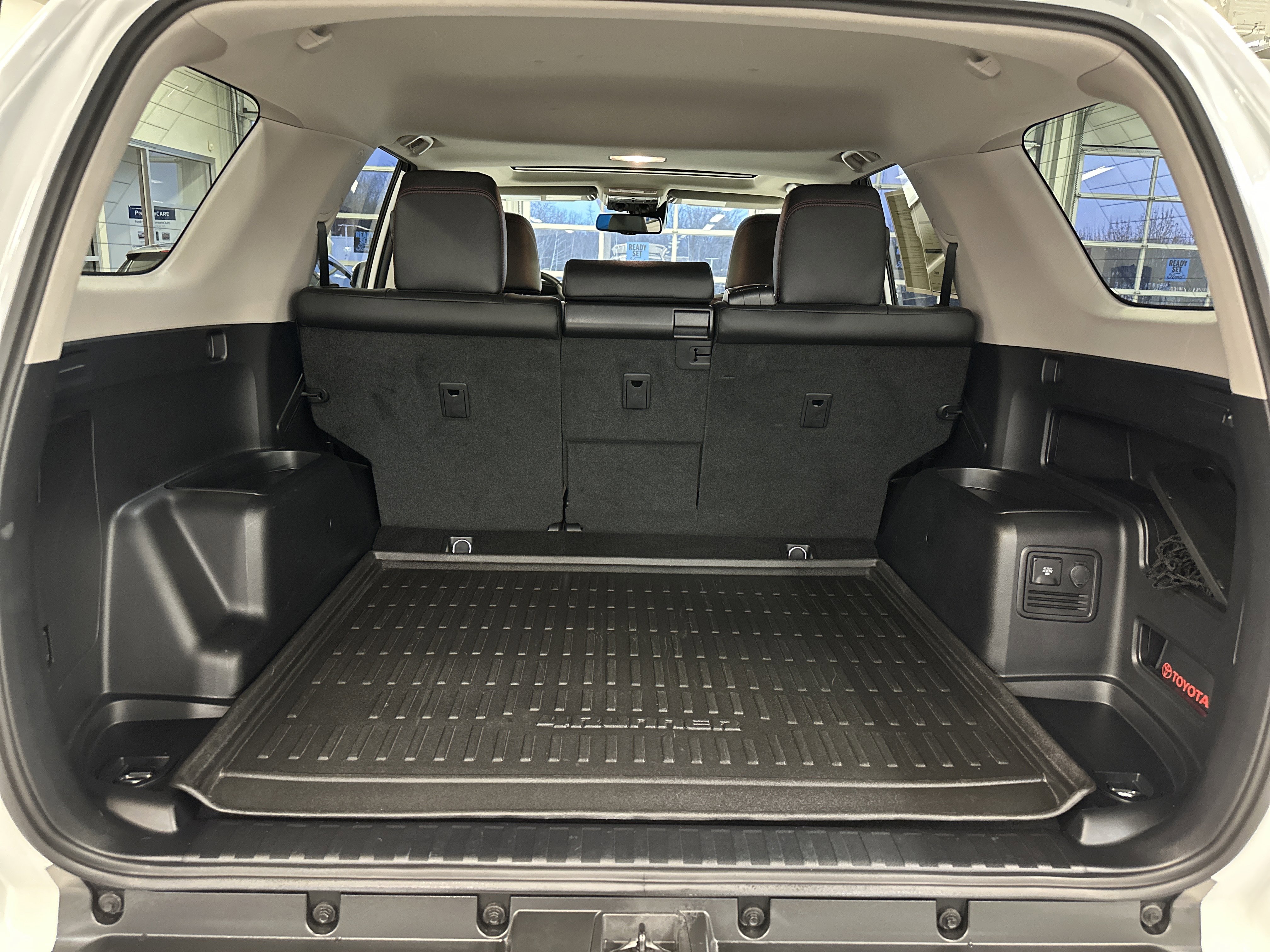 Used 2024 Toyota 4Runner TRD Off-Road Premium image 7