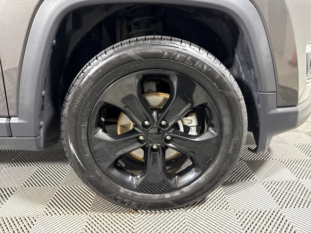 Used 2018 Jeep Compass Latitude w/ Popular Equipment Group AWD/4WD image 12