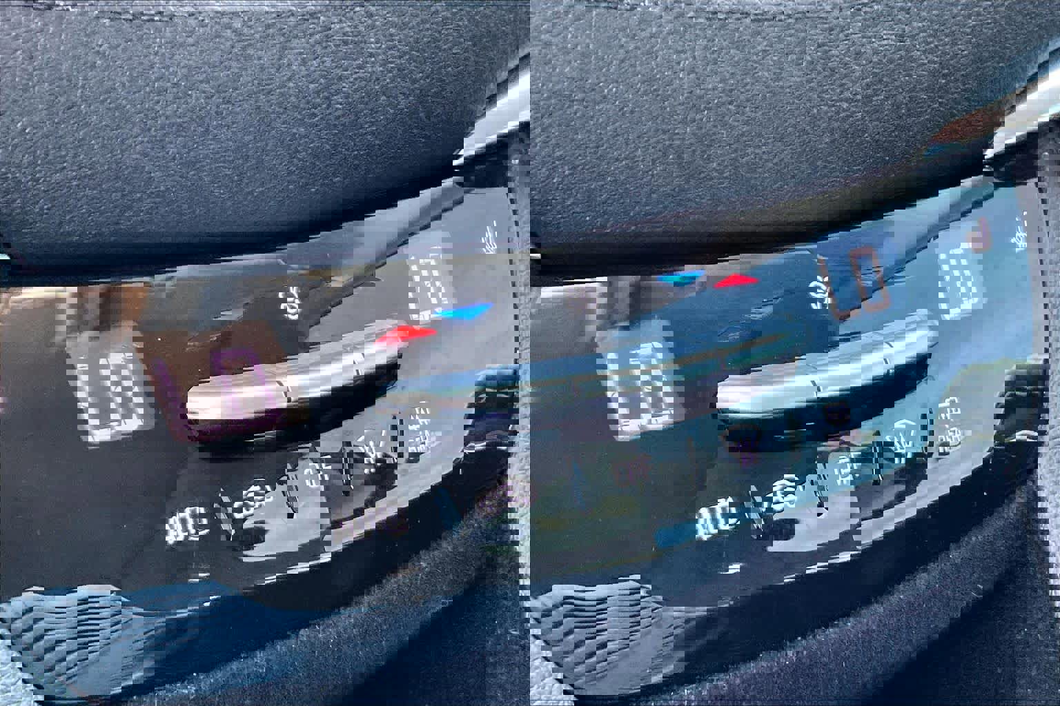 Used 2017 Cadillac XT5 Luxury w/ Driver Awareness Package image 31