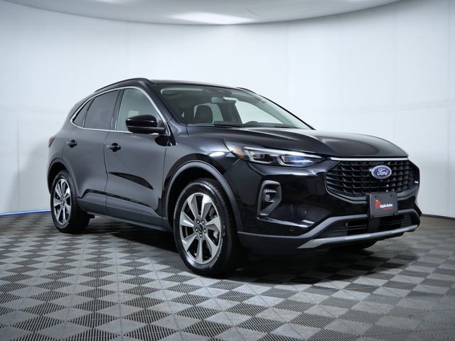 Certified 2025 Ford Escape Platinum w/ Premium Technology Package