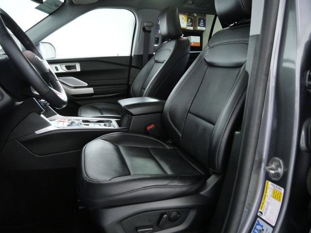 Certified 2023 Ford Explorer Limited w/ Limited Technology Package image 16