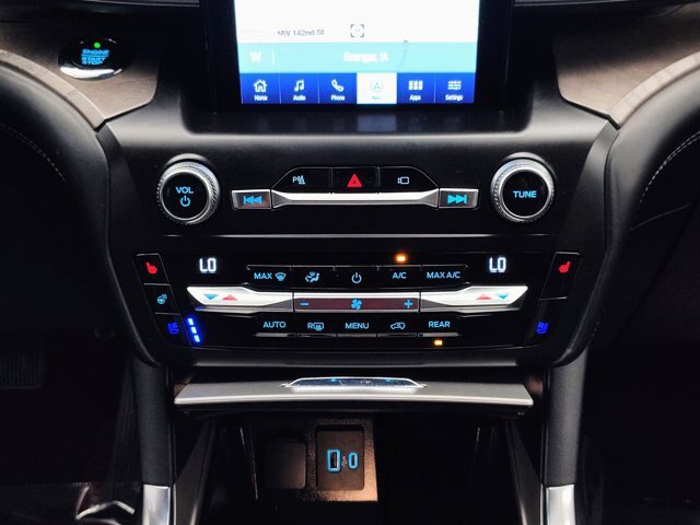 Certified 2020 Ford Explorer Platinum w/ Premium Technology Package AWD/4WD image 33