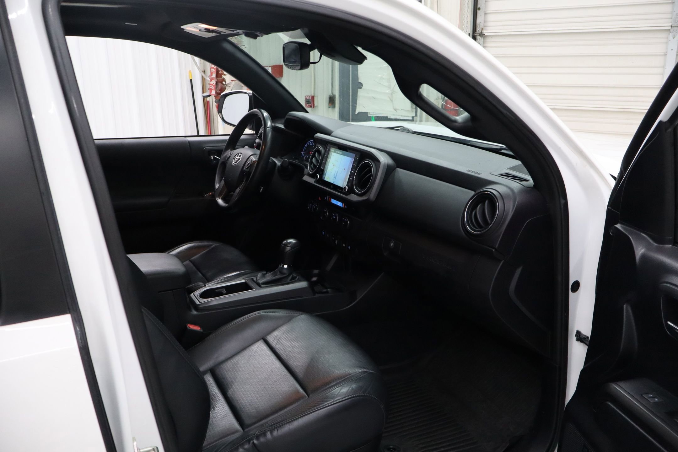 Used 2020 Toyota Tacoma TRD Off-Road w/ TRD Premium Off Road Package image 30