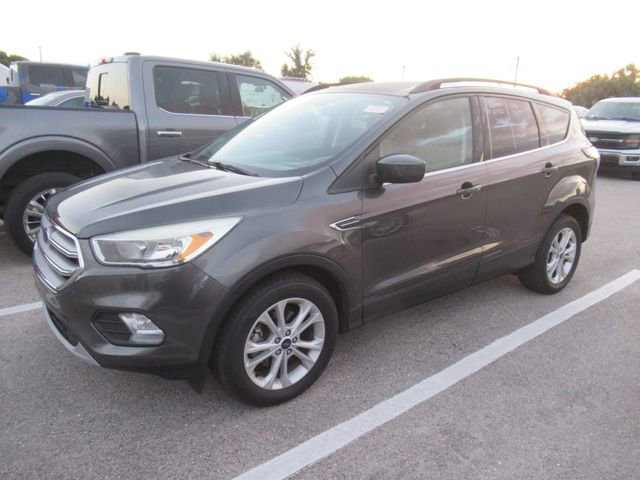 Certified 2017 Ford Escape SE FWD image 3