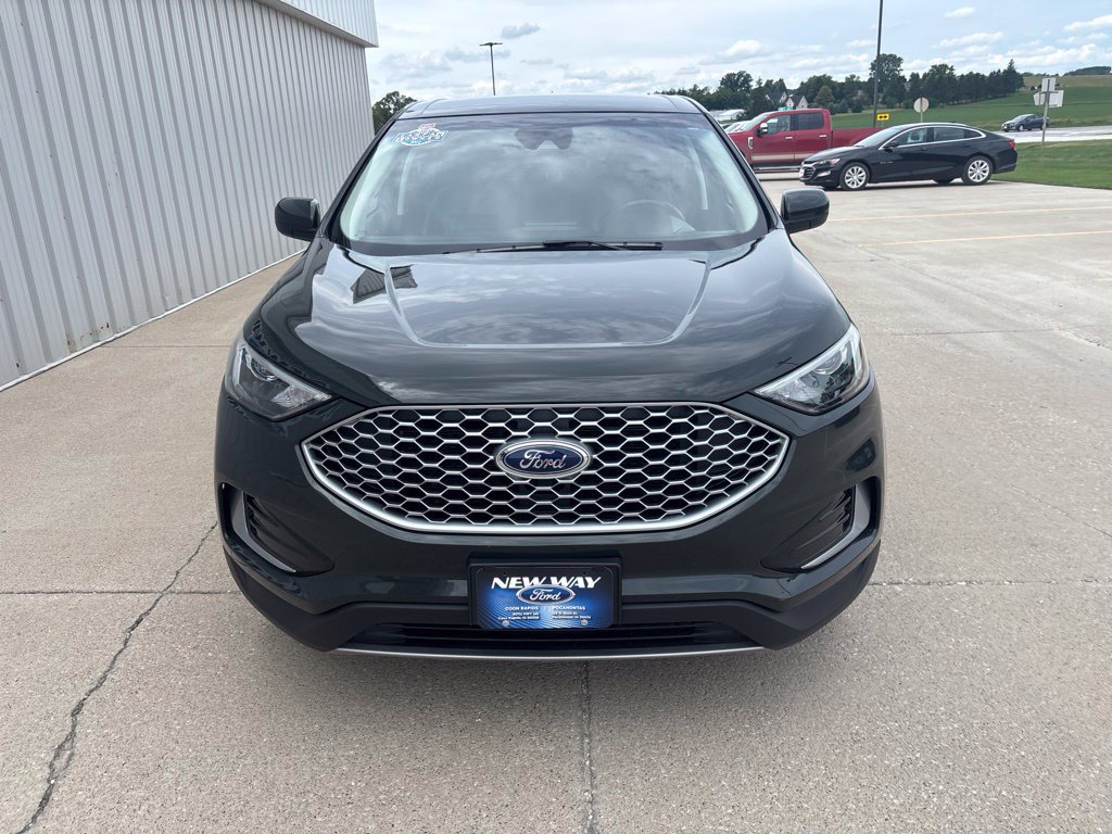 Certified 2023 Ford Edge SEL AWD/4WD image 2