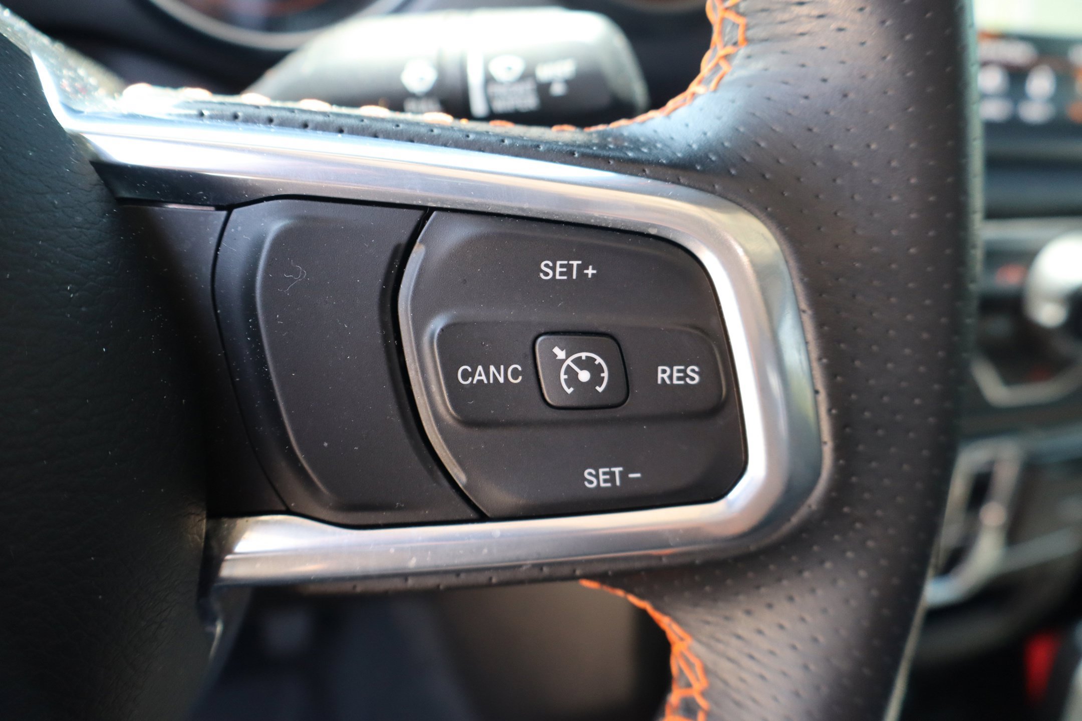 Used 2023 Jeep Gladiator Mojave w/ Trailer Tow Package AWD/4WD image 17
