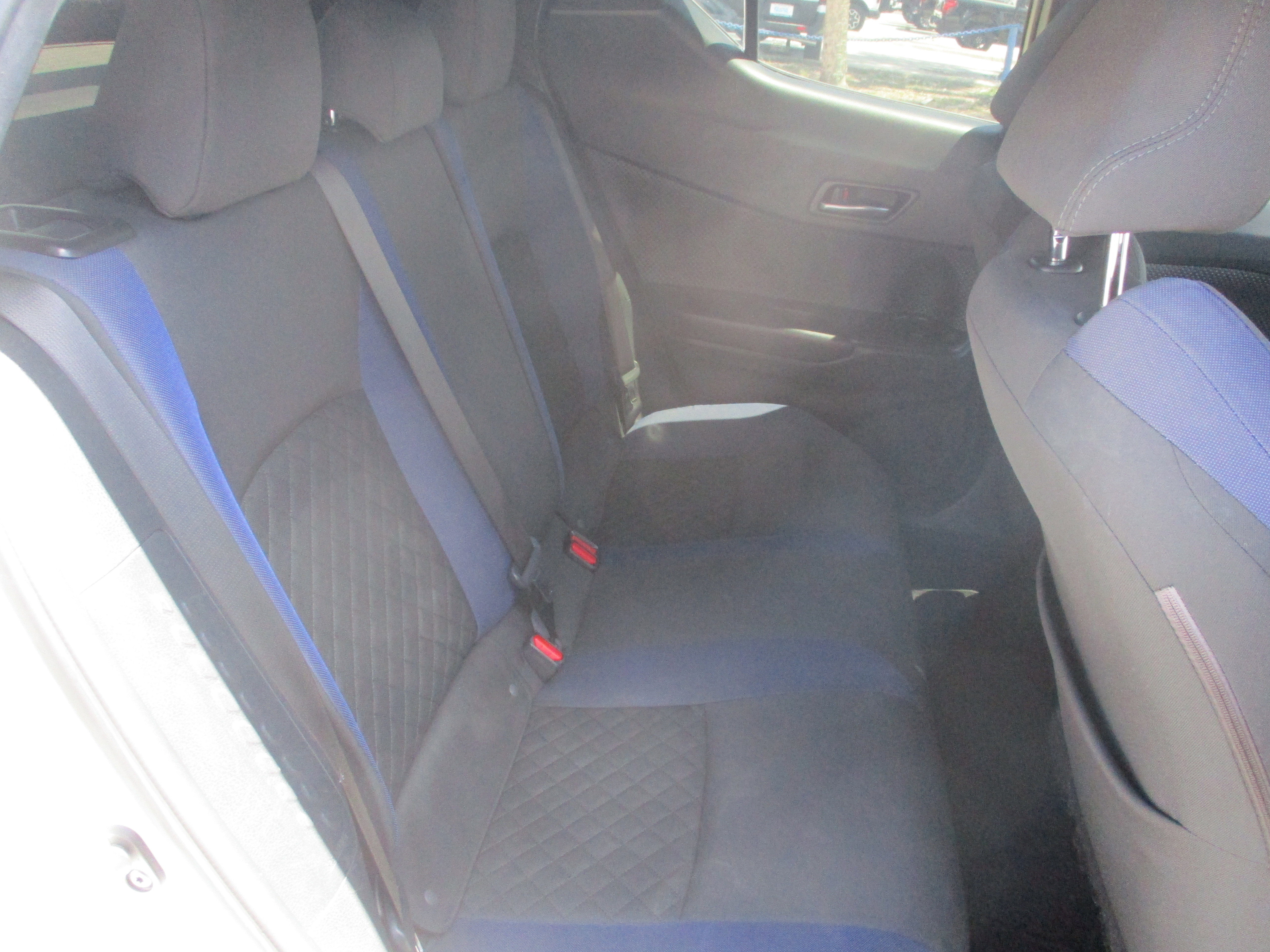 Used 2020 Toyota C-HR XLE FWD image 13