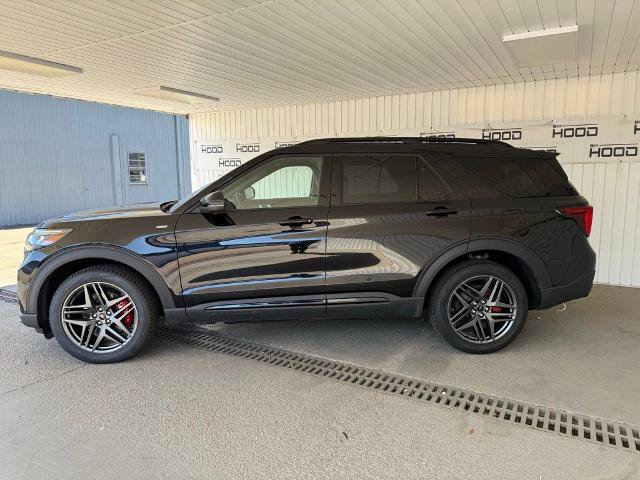 Certified 2025 Ford Explorer ST-Line w/ ST-Line Street Pack AWD/4WD image 25