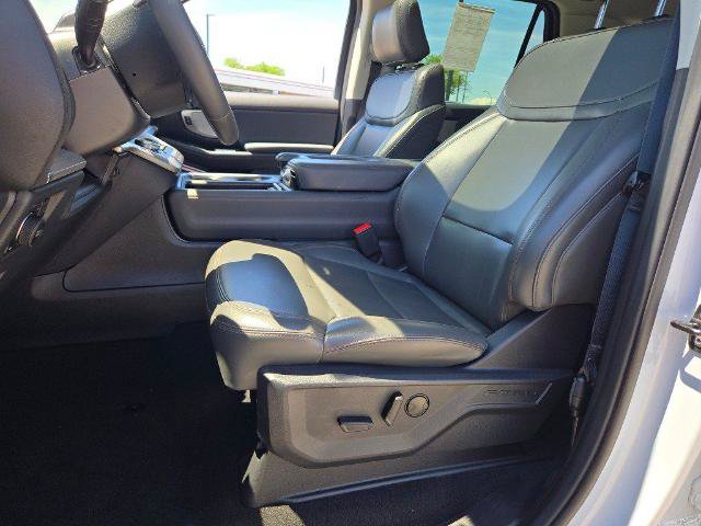 Certified 2025 Ford Expedition Active AWD/4WD image 26