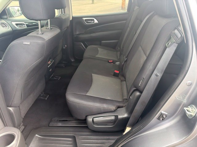 Used 2019 Nissan Pathfinder S AWD/4WD image 17