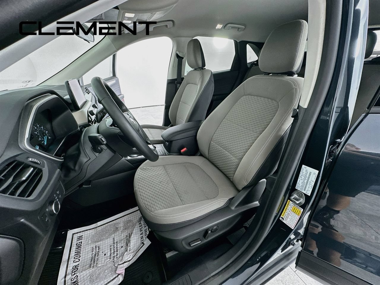 Certified 2022 Ford Escape SE w/ SE Sport Appearance Package FWD image 28