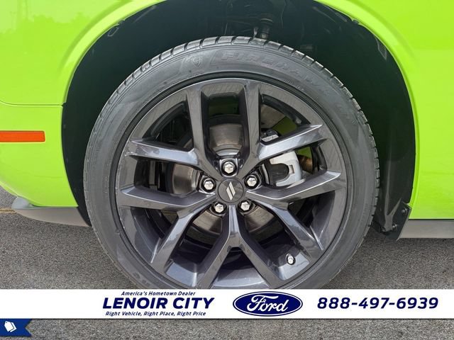 Used 2023 Dodge Challenger SXT w/ Blacktop Package RWD image 9
