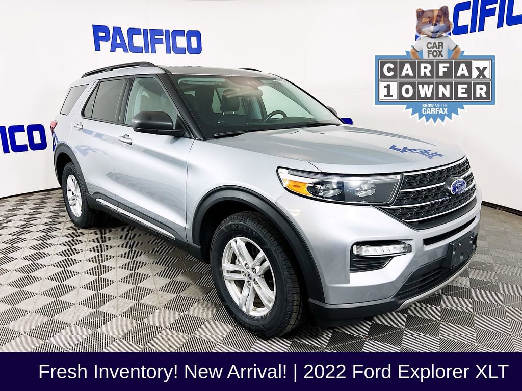 Certified 2022 Ford Explorer XLT w/ Equipment Group 202A