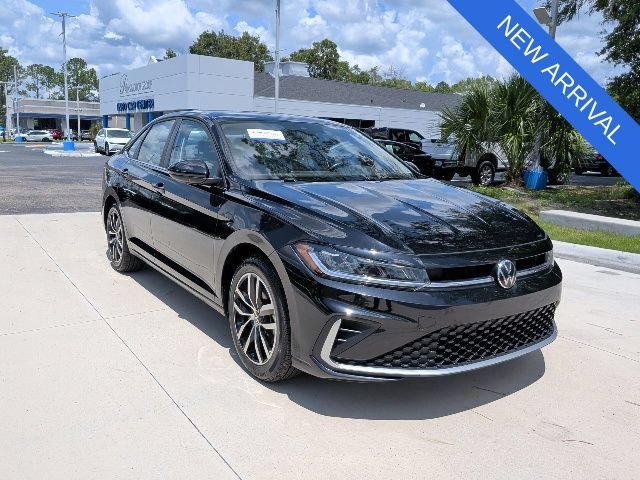 Used 2025 Volkswagen Jetta SE