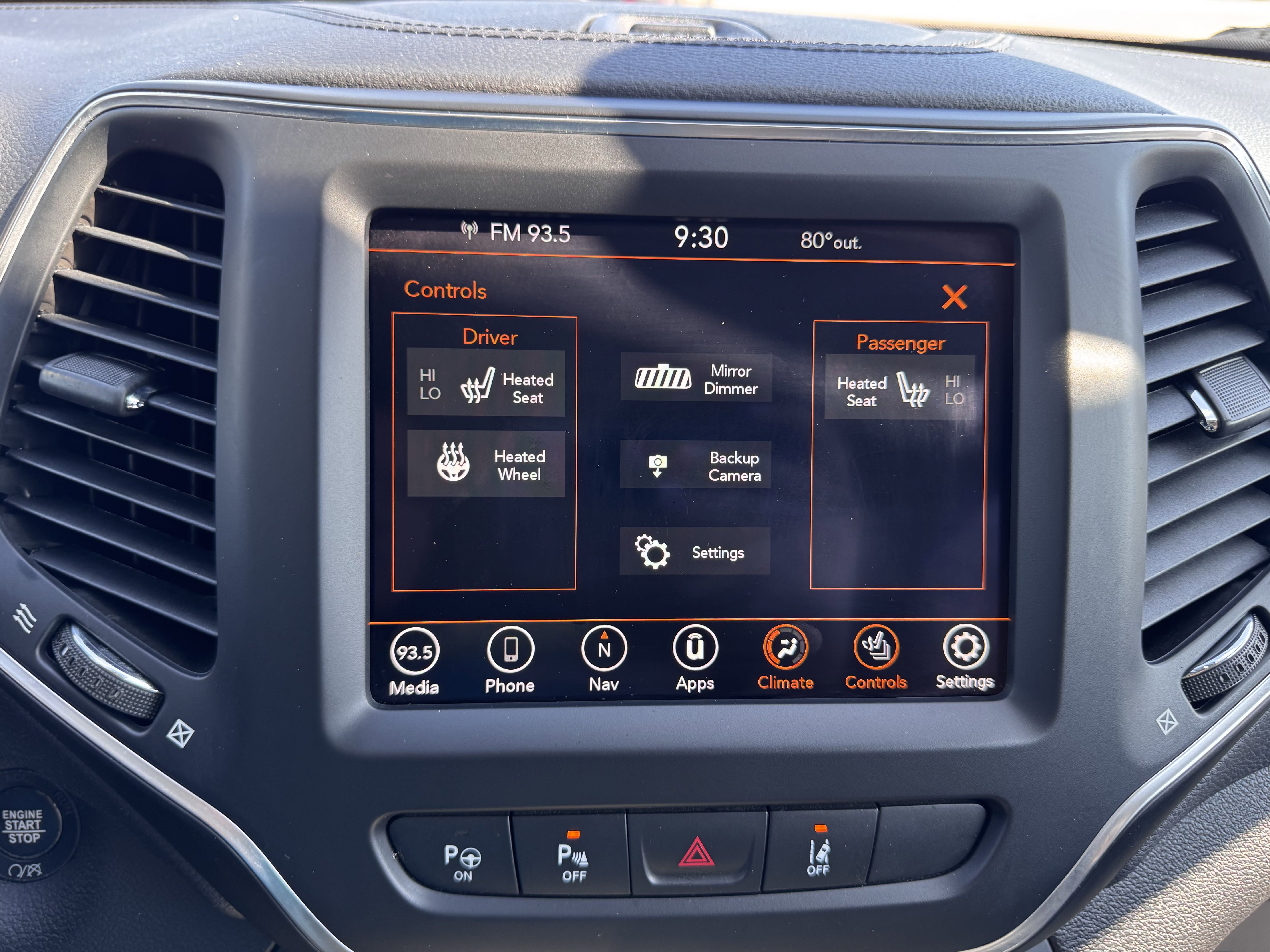 Used 2023 Jeep Cherokee Altitude Lux image 21