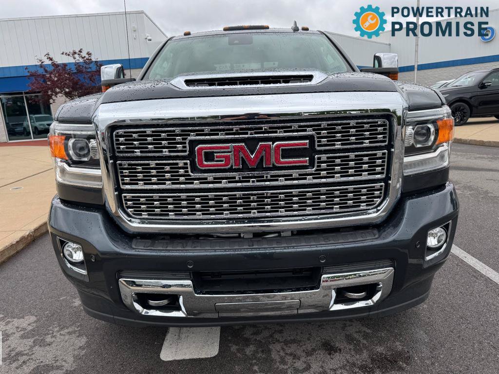 Used 2018 GMC Sierra 3500 Denali w/ Duramax Plus Package AWD/4WD image 2
