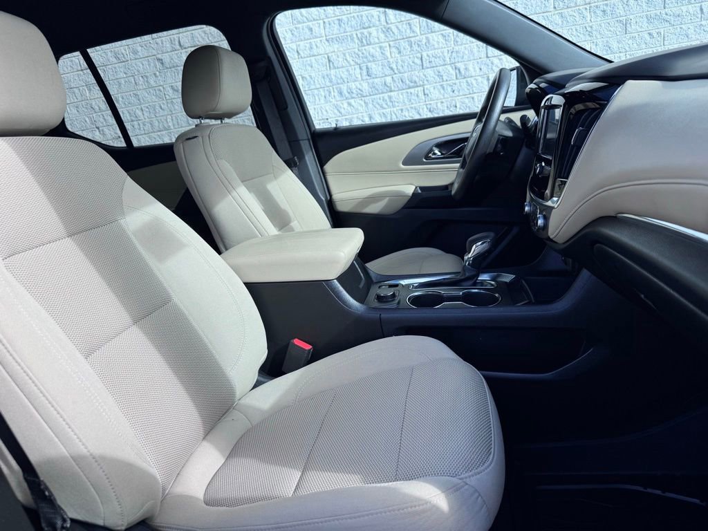 Used 2023 Chevrolet Traverse LS w/ Safety Package image 17