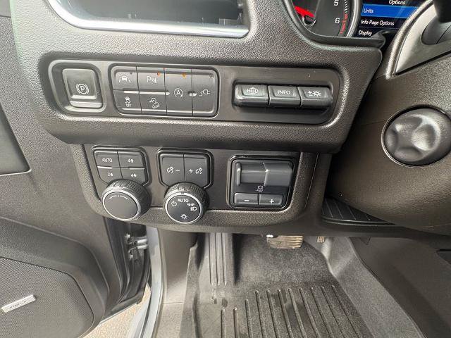Used 2021 Chevrolet Tahoe Premier w/ Premium Package AWD/4WD image 19