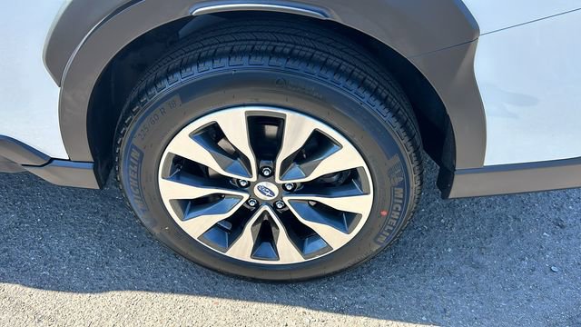 Used 2023 Subaru Outback Limited image 6