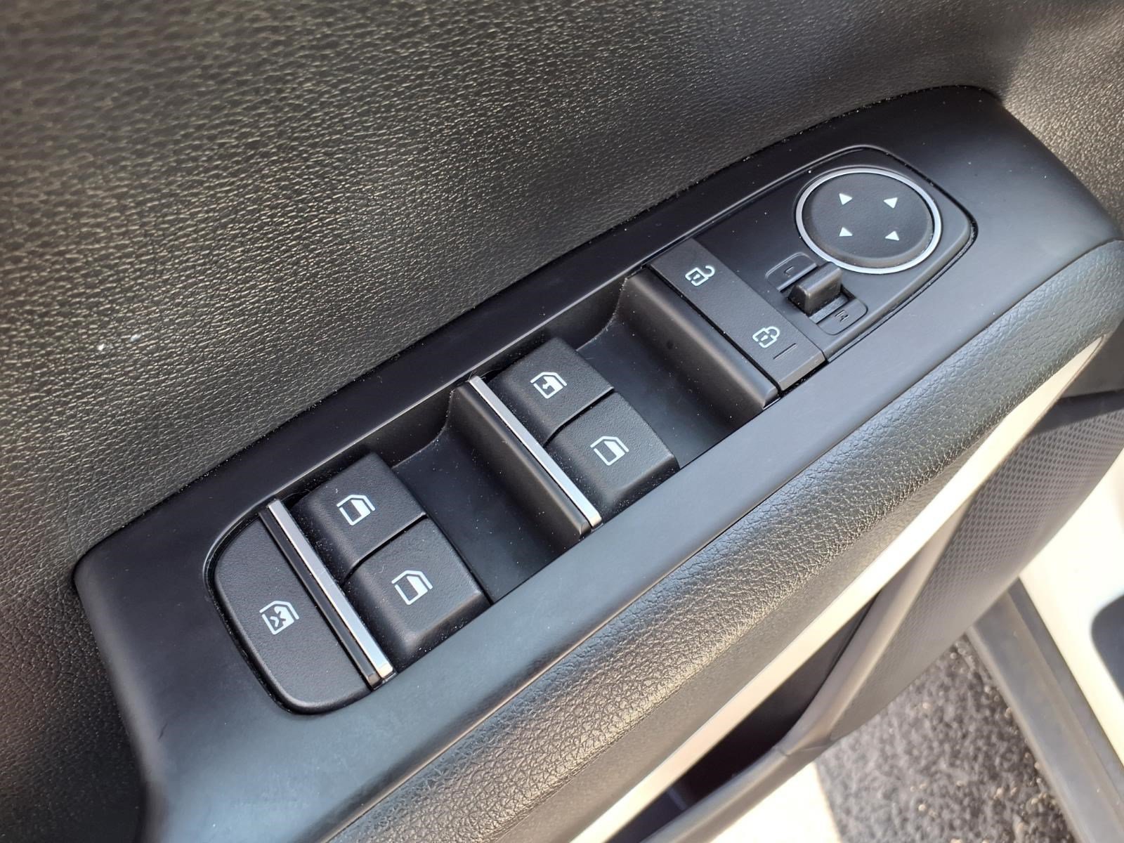 Used 2023 Kia Soul LX w/ LX Technology Package FWD image 18