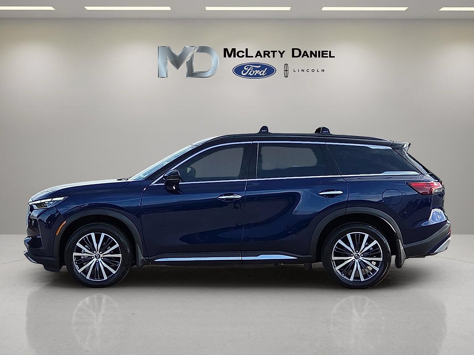 Used 2025 INFINITI QX60 Autograph w/ Cargo Package AWD/4WD image 3