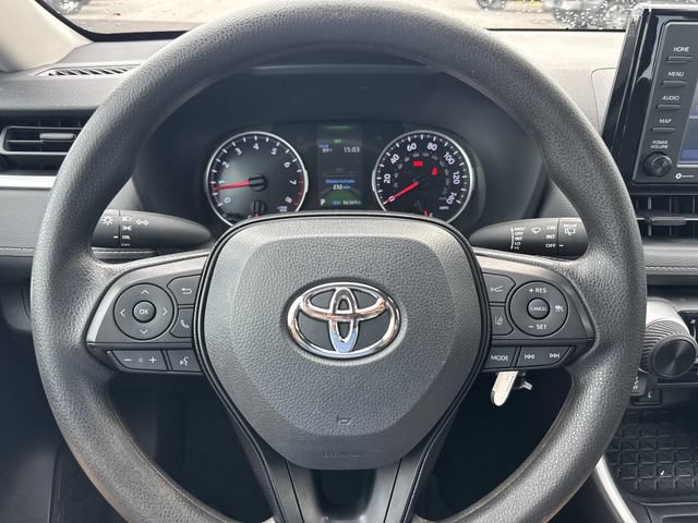 Used 2021 Toyota RAV4 LE AWD/4WD image 25