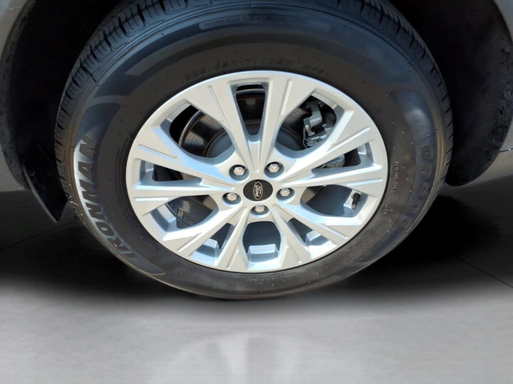 Certified 2024 Ford Escape Active FWD image 9
