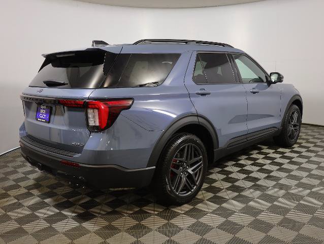 Certified 2025 Ford Explorer ST-Line w/ Premium Package AWD/4WD image 5