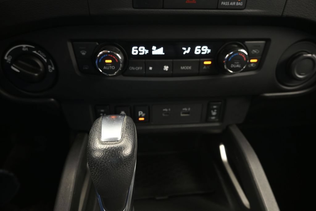 Used 2023 Nissan Frontier SV w/ SV Premium Package AWD/4WD image 33