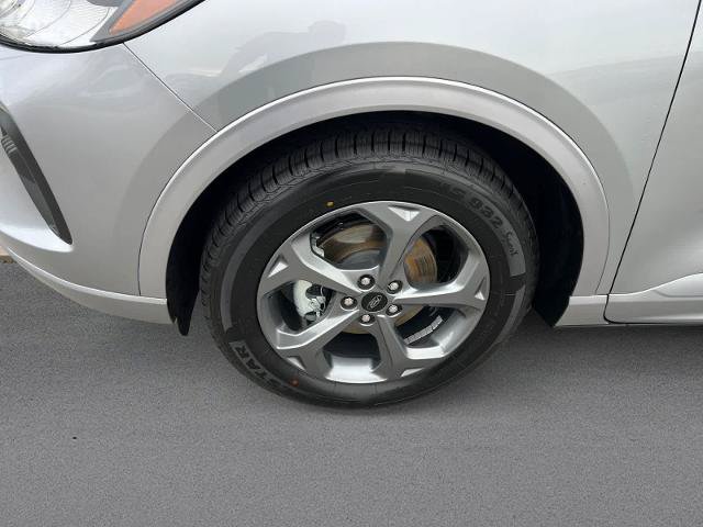 Certified 2024 Ford Escape ST-Line w/ Equipment Group 301A FWD image 9